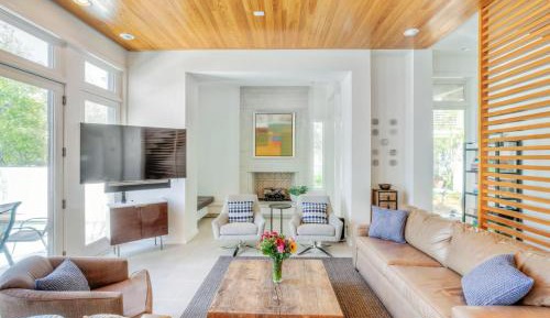 Four-Bedroom Holiday Home