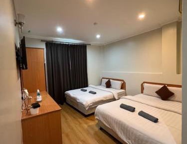Deluxe Family Room