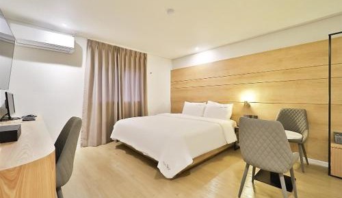 Double Room 2