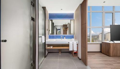 Standard Double Room with Two Double Beds - High Floor