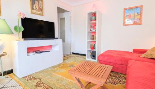 Superior One-Bedroom Apartment