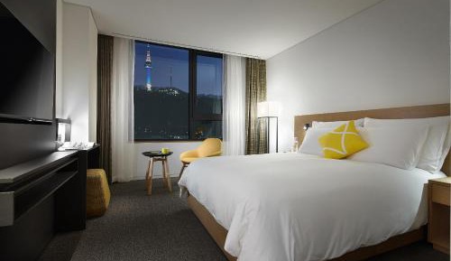 Superior Double Room with Namsan Mountain View