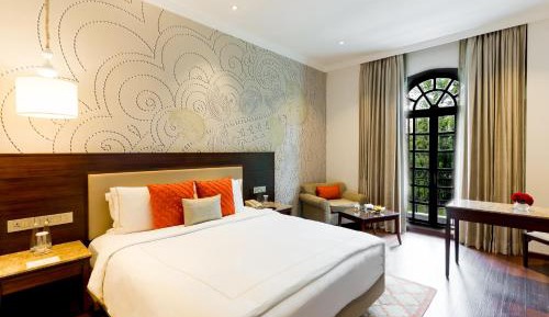 Superior Room King Bed Garden View