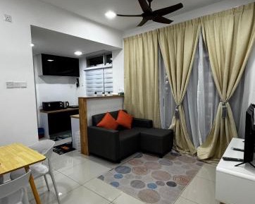 Studio Apartment with Queen Bed