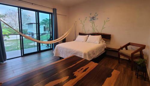 Apartment with Lake View