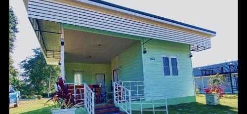 One-Bedroom Bungalow