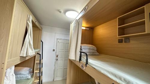 Bed in 6-Bed Male Dormitory Room -Shared Bathroom