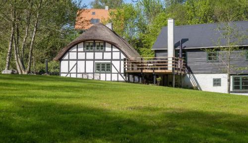 Three-Bedroom Holiday Home 