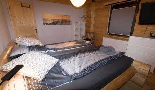 Three-Bedroom Deluxe Apartment