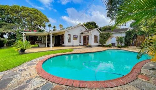 Three-Bedroom Holiday Home 