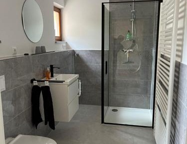 Twin Room with Private Bathroom