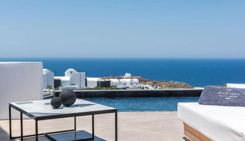 Sunset Suite with Infinity Pool