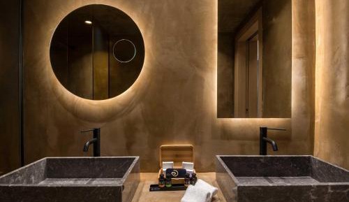 Family Suite with Infinity Pool