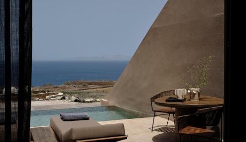 Natura Suite with Infinity Pool