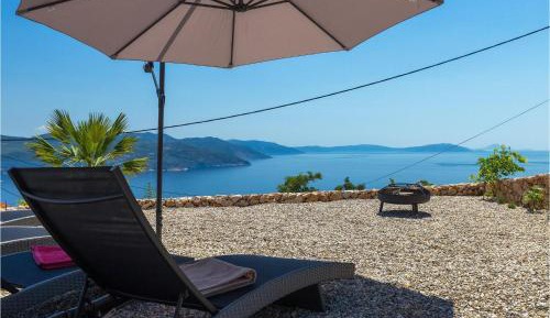 Six-Bedroom Holiday Home