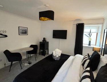 Double or Twin Room with Shared Bathroom