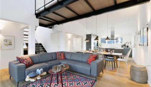 Five-Bedroom Holiday Home