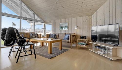 Four-Bedroom Holiday Home