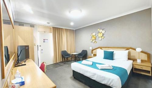 Deluxe Queen Room