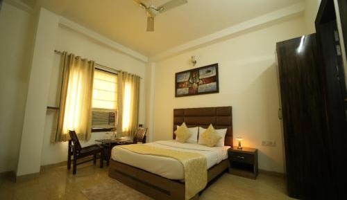 Deluxe Double or Twin Room
