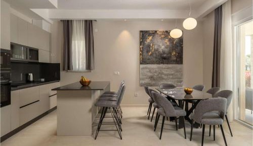 Three-Bedroom Holiday Home 
