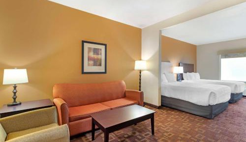 Queen Suite with Sofa Bed