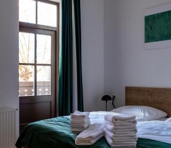 Two-Bedroom Deluxe Apartment with Balcony