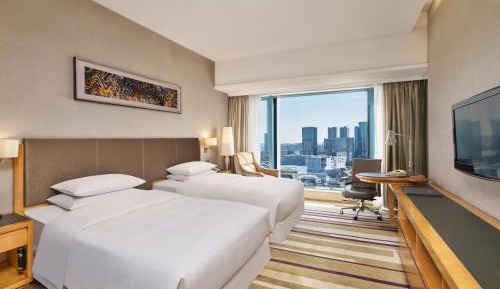 Comfort Room, 2 Twin, City View