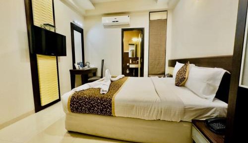 Superior Double or Twin Room with Mountain View