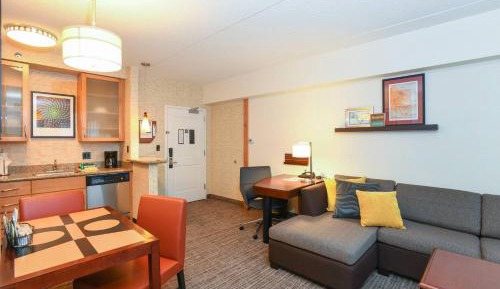King Studio with Sofa Bed