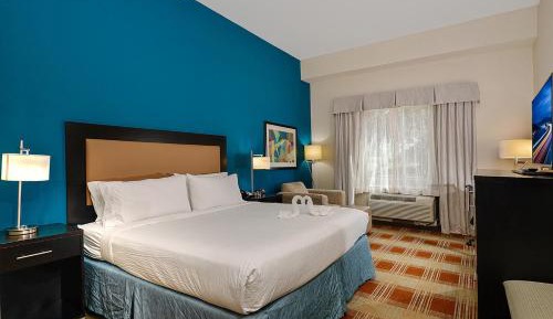 King Room - Mobility Access/Hearing Accessible