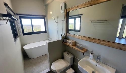 Deluxe Double Room with Balcony and Sea View