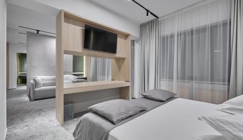 Suite with Garden View