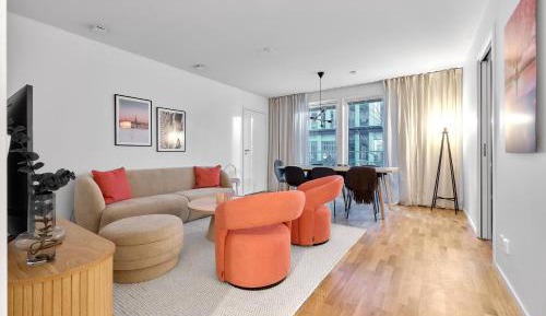 Three-Bedroom Apartment with Balcony