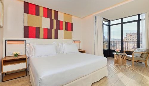Suite with City View