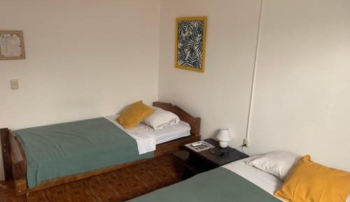 Basic Triple Room with Shared Bathroom