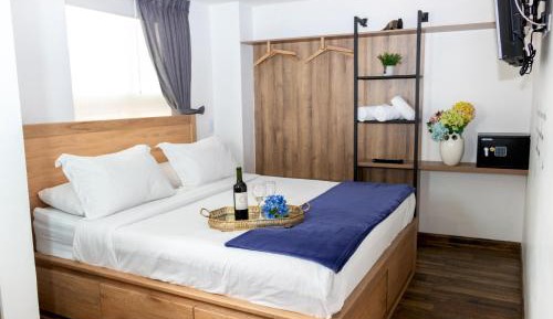 Suite with Hot Tub
