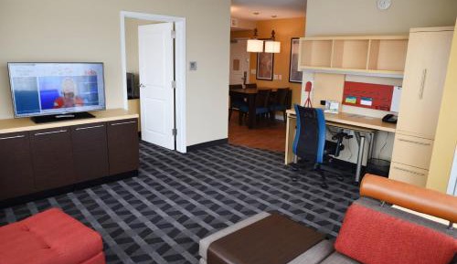 Two-Bedroom Suite