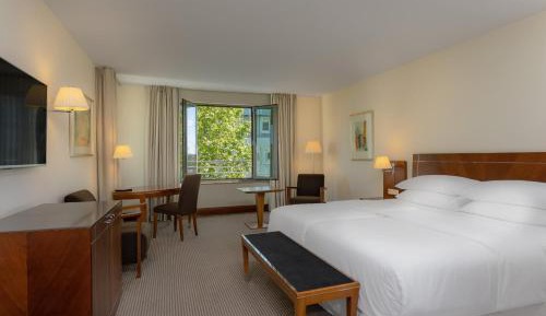 Executive King Room