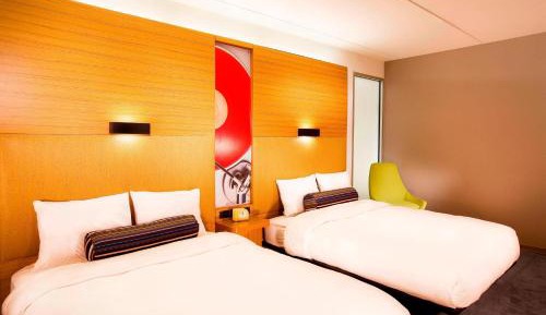 Queen Room with Two Queen Beds - Hearing Accessible