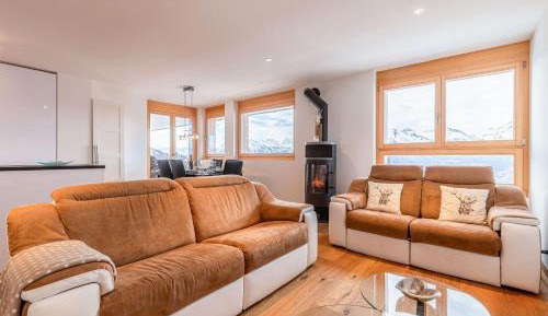 Two-Bedroom Apartment SH 003