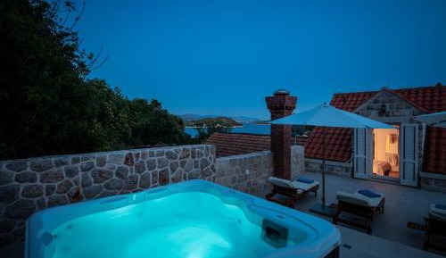 Deluxe Double Room with Bath