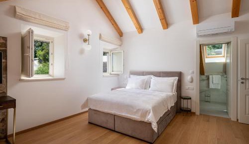 Queen Room with Garden View