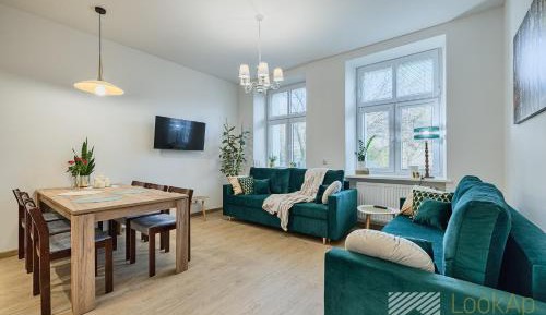 One-Bedroom Apartment with Garden View