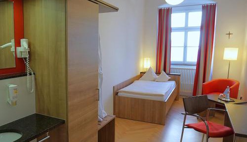 Single Room with Shared Shower and Toilet