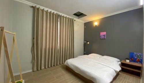 Standard Double Room with Shared Bathroom
