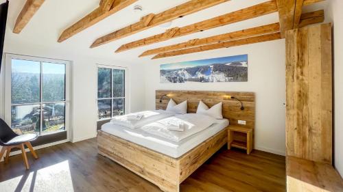 Apartment with Mountain View