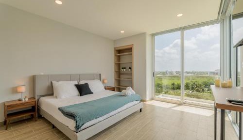 Suite with Balcony, Golf Course View