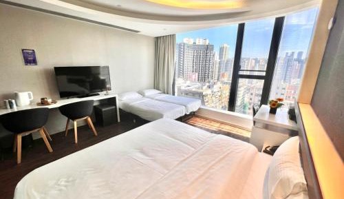 Deluxe Quadruple Room