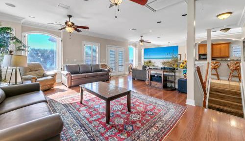 Three-Bedroom Holiday Home 